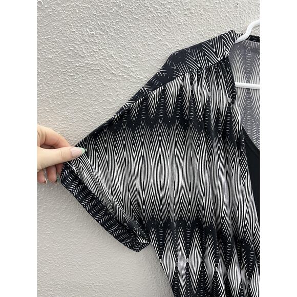 Womens Worthington Stretch Short Sleeve Faux Wrap Black Blouse Size Small - Picture 2 of 10